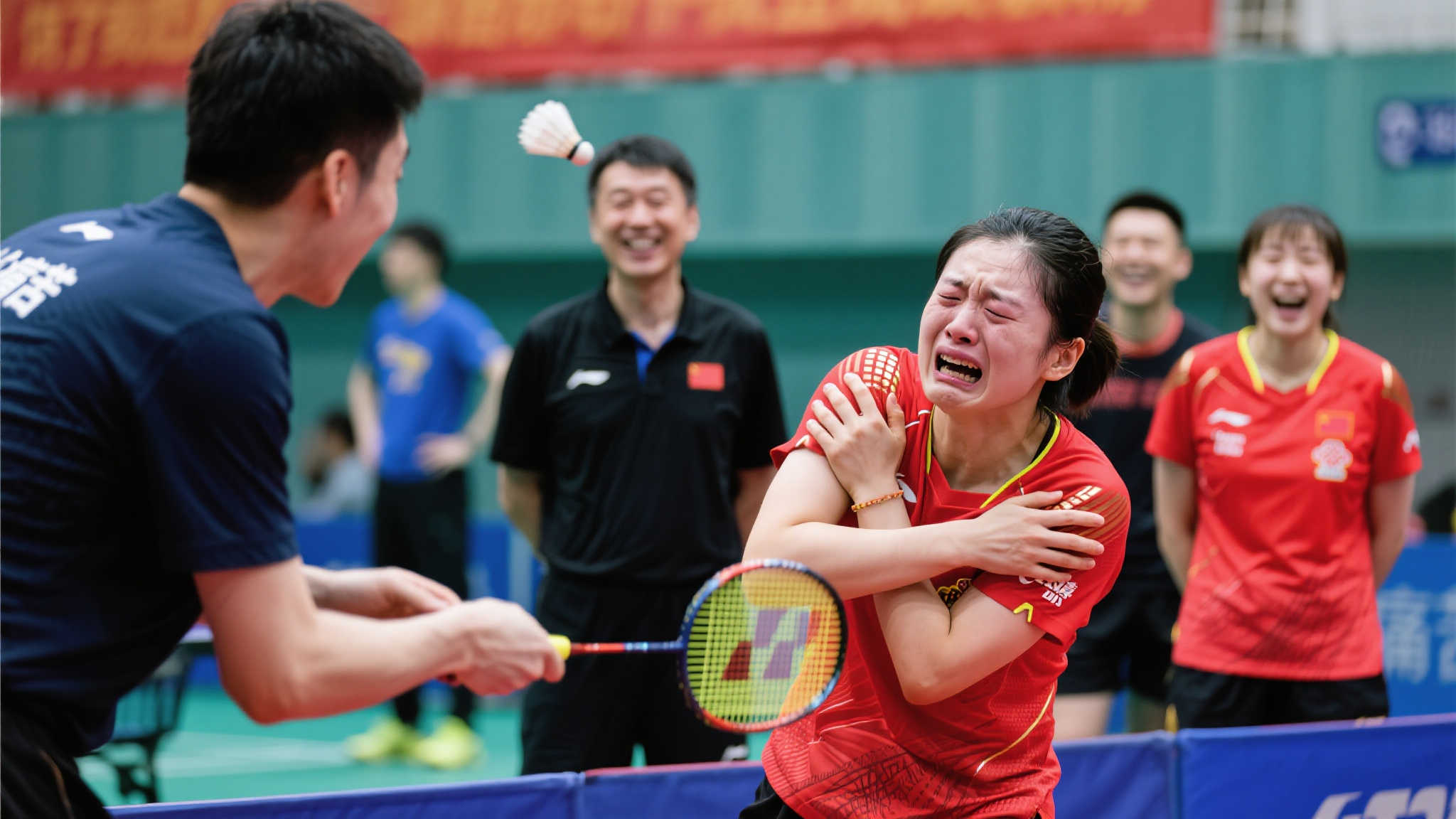 亚泰四支梯 亚泰四支梯