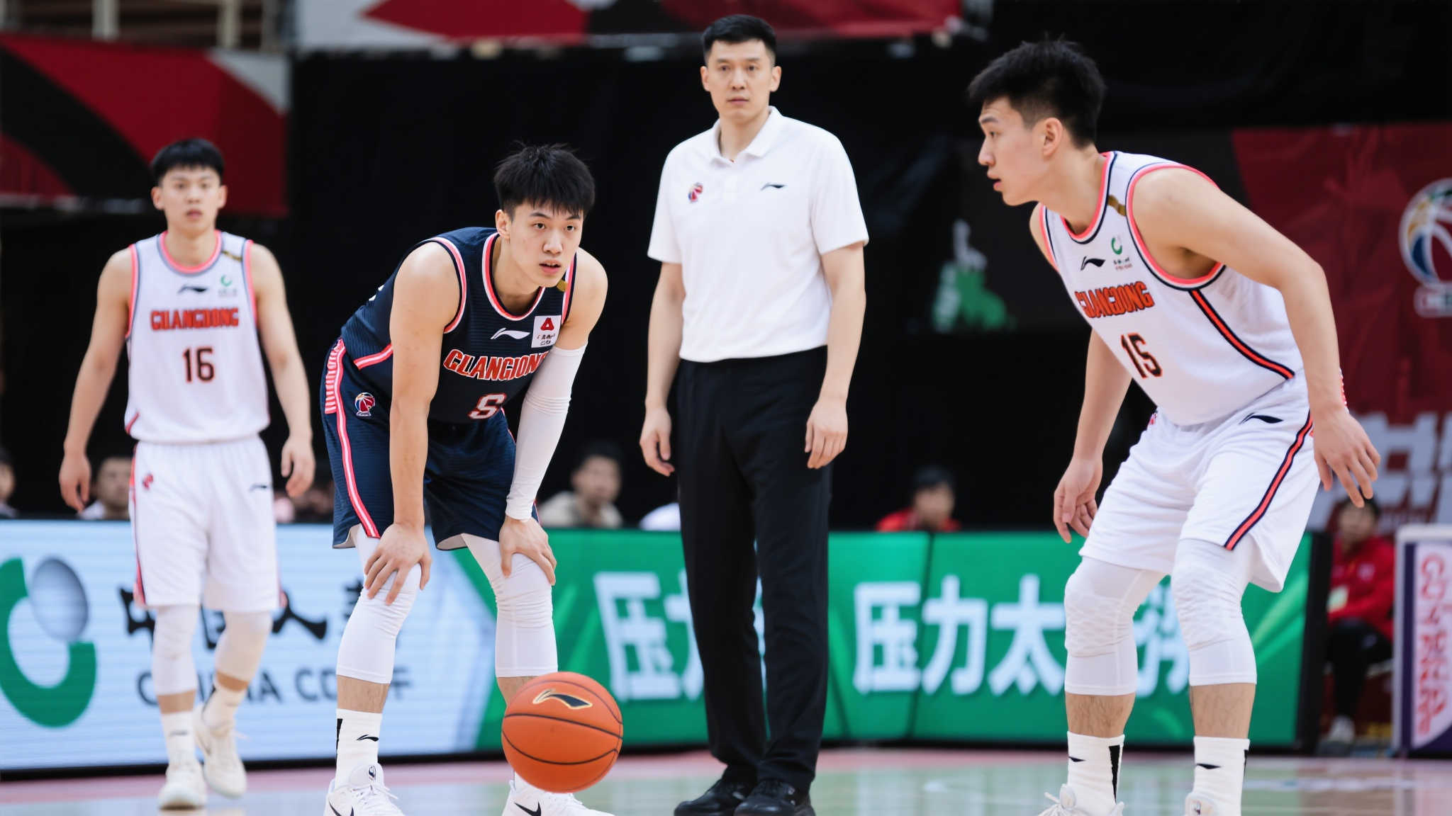 对抗中不落 对抗中不落